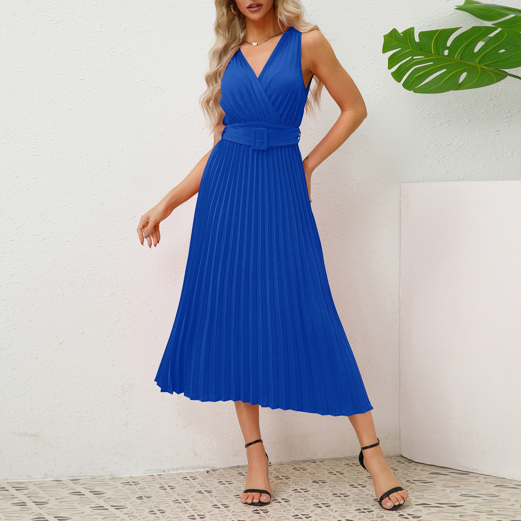 Vestito plissettato con scollo a V in stile europeo e americano, di Valstrend, con cintura, in tessuto leggero e elegante.