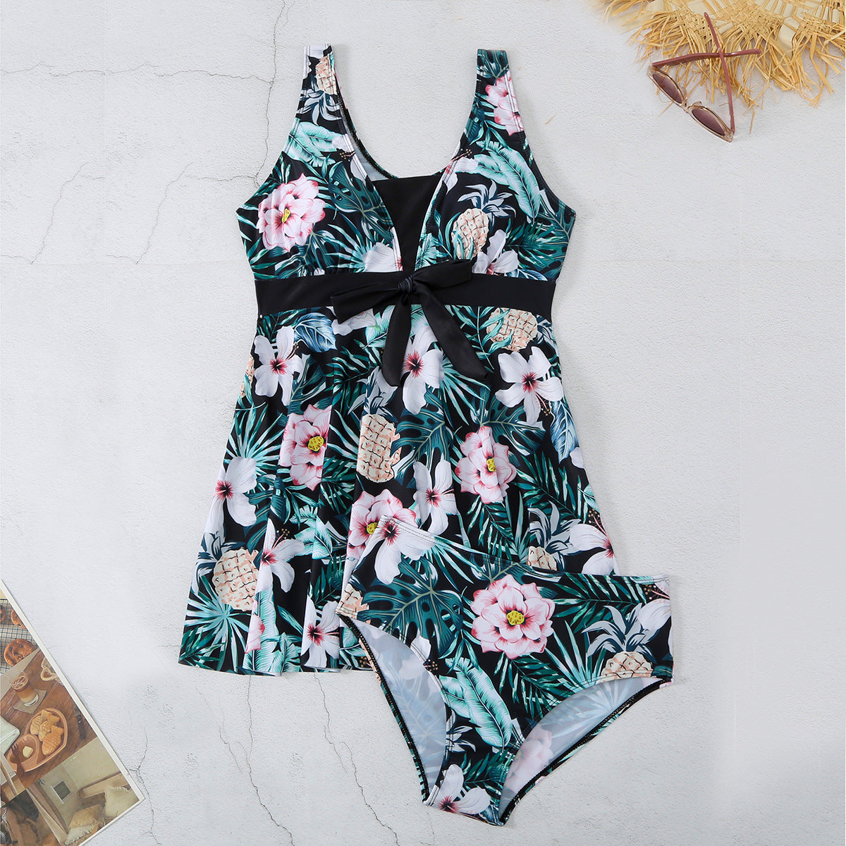 Costume da bagno bikini donna Valstrend con scollo a V, stampa colorata e top a spacco, perfetto per l'estate e la spiaggia.