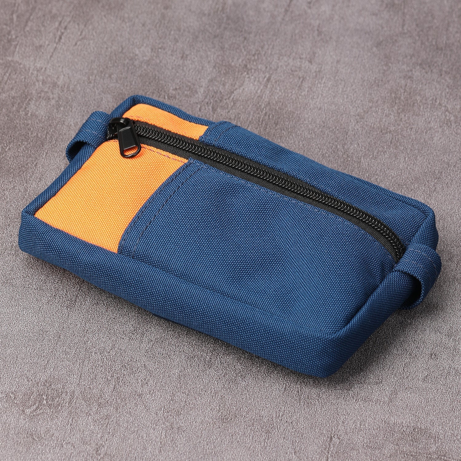 Sacchetto di stoccaggio militare multifunzionale Valstrend, borsa compatta e portatile per uomo, design resistente e pratico.