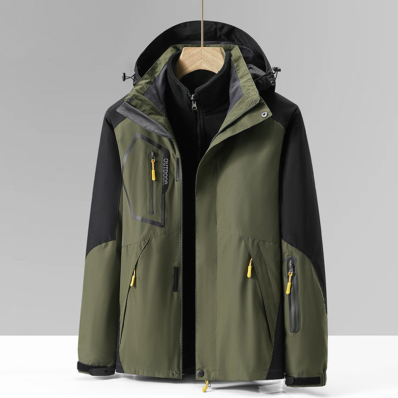 Giacca termica da montagna tre-in-one Valstrend, imbottita e resistente all'aperto, ideale per escursioni e attività outdoor.