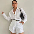 Pantaloni corti da donna Valstrend shop, completo elegante con giacca a maniche lunghe, stile moda femminile.