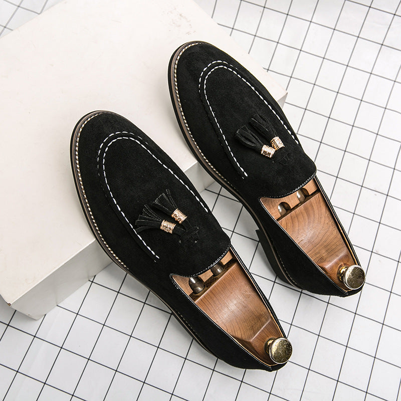 Scarpe da uomo in pelle opaca Valstrend, stile elegante con design moderno e dettagli raffinati.