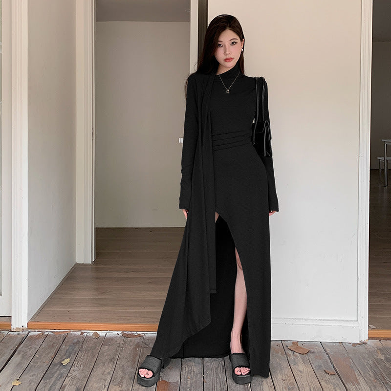 Vestito donna Valstrend con design diviso elegante e snello, in tessuto leggero e alla moda, visibile in primo piano.
