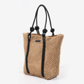 Borsa a spalla grande in paglia con motivo traforato, marca Valstrend, design semplice e capiente per uso quotidiano