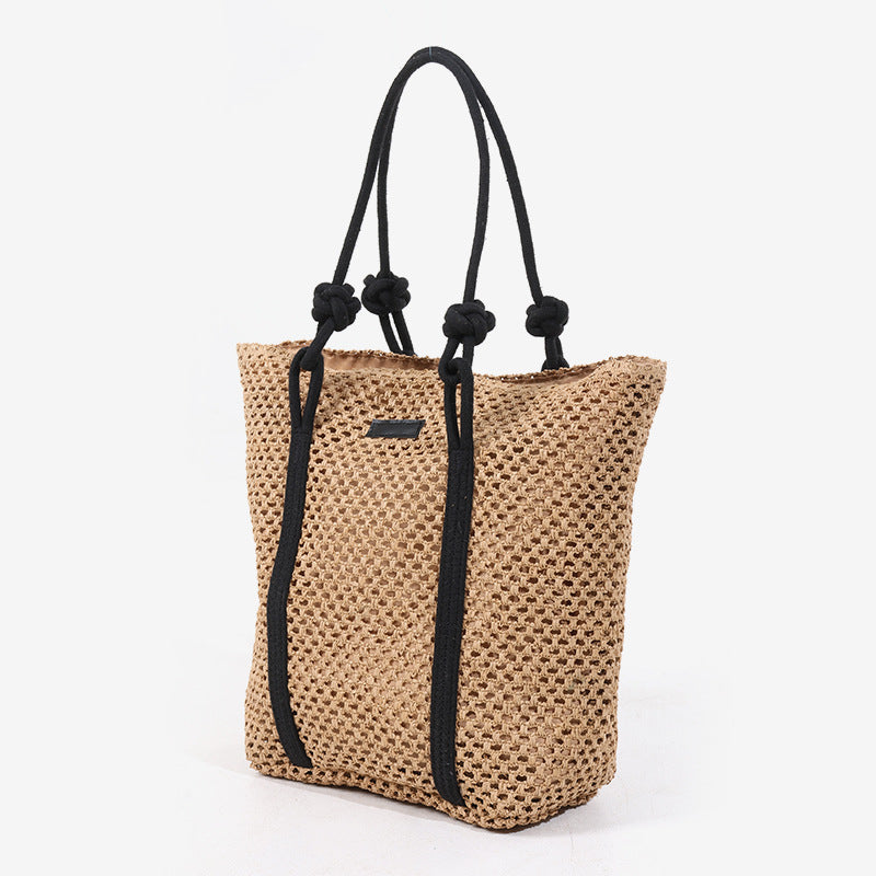 Borsa a spalla grande in paglia con motivo traforato, marca Valstrend, design semplice e capiente per uso quotidiano