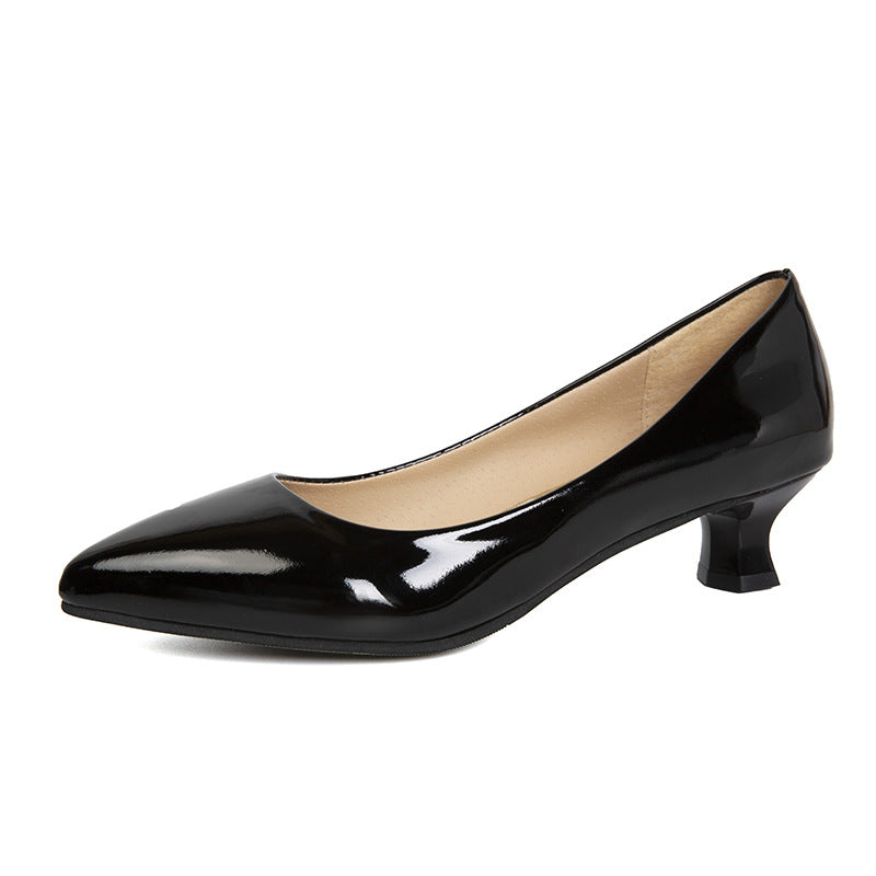 Scarpe da donna nere in pelle per cerimonia e lavoro, scarpe formali professionali Valstrend, vista frontale con dettagli eleganti