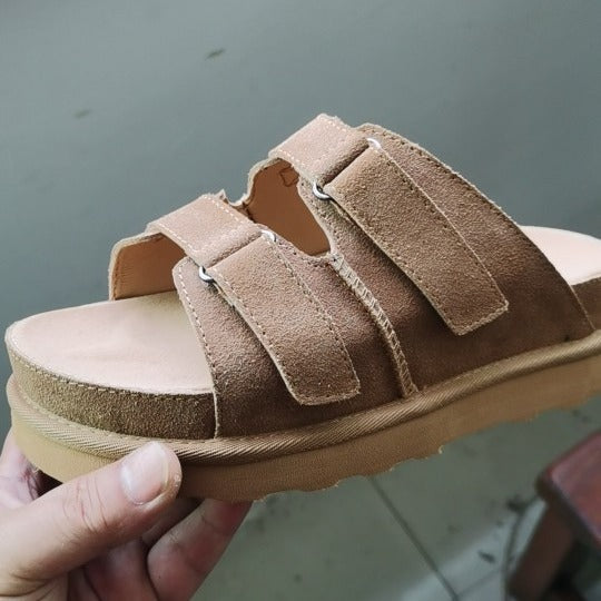 Scarpe platform con fibbia in velcro con suola spessa e robusta, modello Valstrend shop, vista frontale.