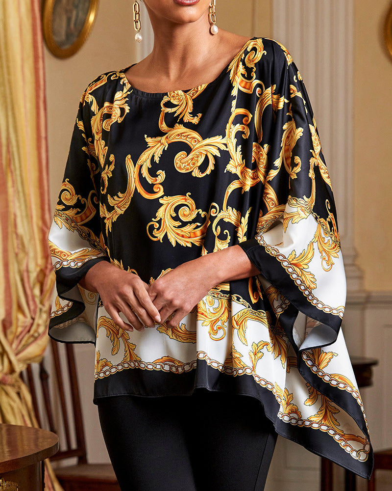 Maglione femminile Valstrend con stampa barocca, maniche a pipistrello e vestibilità morbida, visibile in primo piano.
