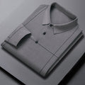 Maglione casual a maniche lunghe con collo a rever e righe, uomo di mezza età, marca Valstrend, stile comodo e elegante