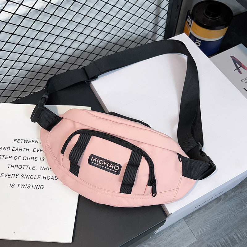Borsa a tracolla Street Trendy Workwear Valstrend con tasca sul petto e design hip hop, ideale per stile urbano e personalizzato.