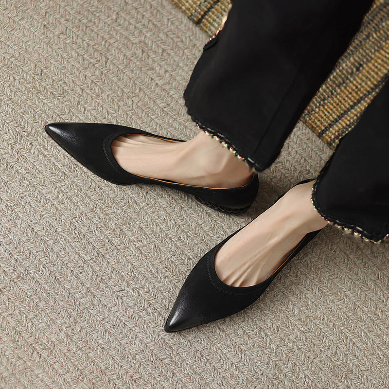 Scarpe basse con punta affilata colorate in stile retrò per donna, marca Valstrend, modello con design elegante e colorato.