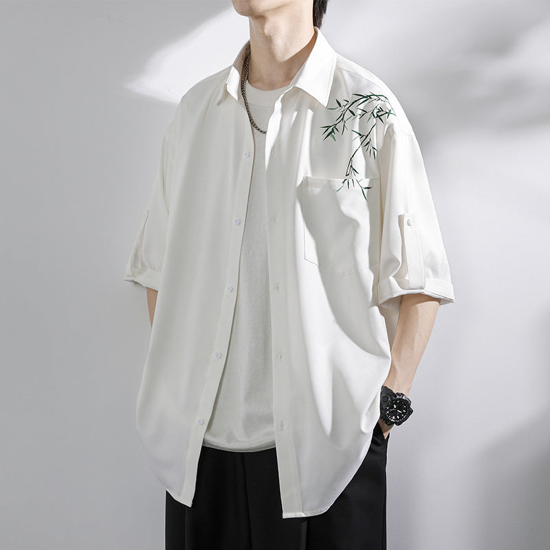 Camicia casual da uomo a maniche corte Valstrend, tessuto leggero e stile moderno, visibile in questa immagine.