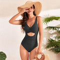 Costume da bagno a vita alta Valstrend con pieghe e fantasia a tinta unita, stile elegante e moderno, dettaglio frontale.