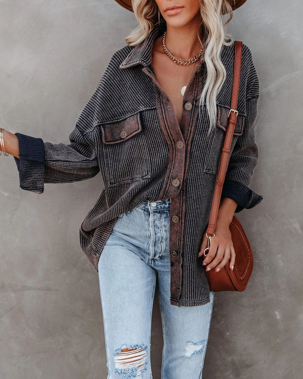 Top donna a maniche lunghe con rever a bottoni singoli, stile elegante, marca Valstrend.