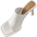 Sandali moda Valstrend con punta quadrata e tacco alto, ideali per esterni, in materiale elegante e resistente.
