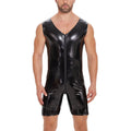 Giacca da uomo Valstrend in pelle luminosa e lucida, stile jumpsuit con design elegante e riflettente, indossata su un modello.