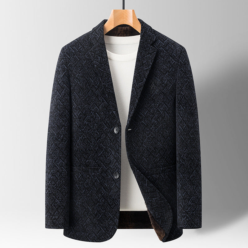 Giacca casual da uomo in ciniglia Valstrend, stile semplice e comodo, mostra il design elegante e il tessuto morbido.