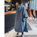 Cardigan lungo in stile Hong Kong di Valstrend, felpa con cappuccio, maniche larghe e imbottitura spessa, ideale per il casual.