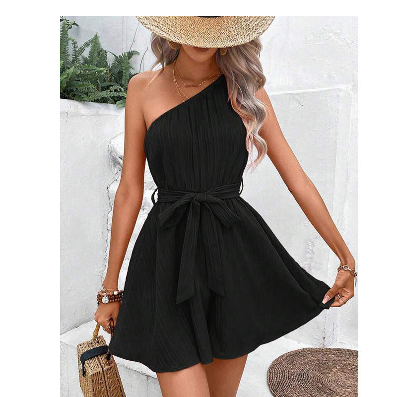 Insieme senza maniche con lacci alle spalle e pantaloni, jumpsuit alla moda Valstrend, dettaglio in tessuto nero.