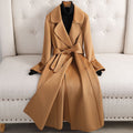 Cappotto da donna slim, a metà coscia, in lana di alta qualità, stile elegante e caldo, con tasche frontali e taglio aderente.