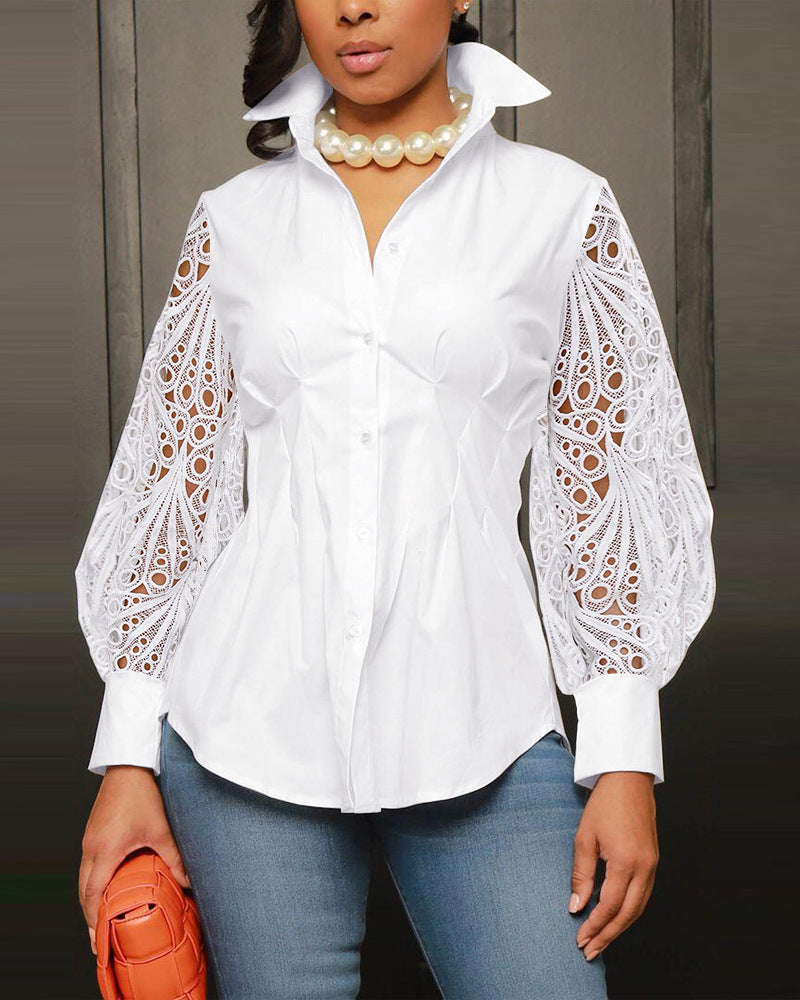 Maglione da donna Valstrend con maniche a sbuffo e stile fashion, indossato in un outfit casual e alla moda.