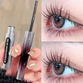 Mascara incurvante waterproof Valstrend, lunga tenuta, anti sbavature, lunga durata, visibile con ciglia ben definite.