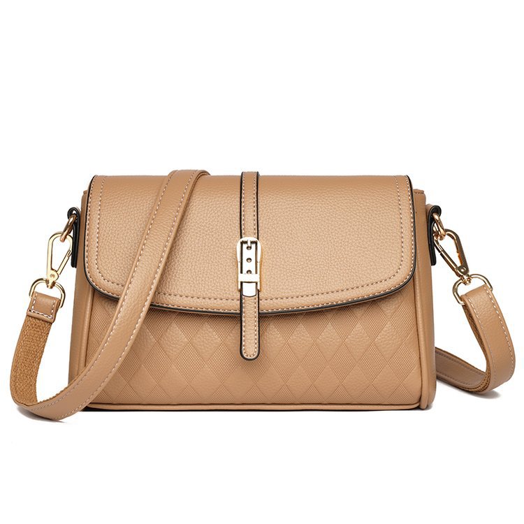Borsa messenger di alta qualità in pelle morbida Valstrend, design semplice e elegante, vista frontale con tracolla regolabile