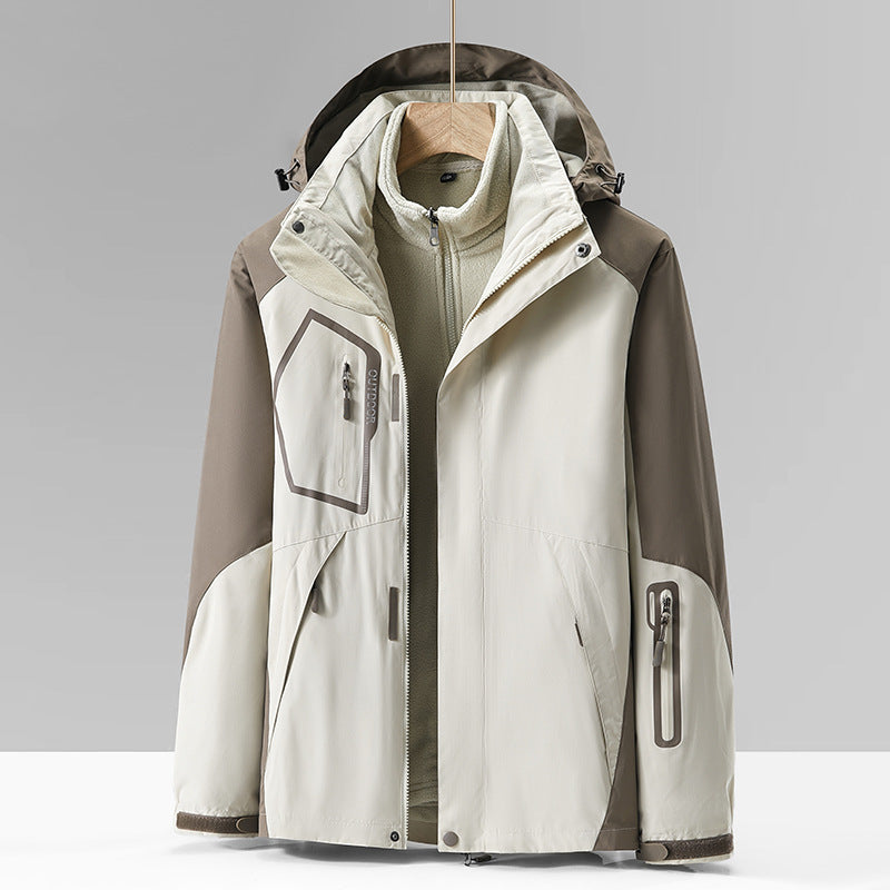 Cappotto da montagna tre-in-uno in pile spesso di marca Valstrend, abbigliamento outdoor resistente e caldo per escursioni.