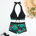 Costume da bagno bikini a fascia con scollo a collo alto e fantasia stampata, marca Valstrend Shop, stile sciolto e estivo.
