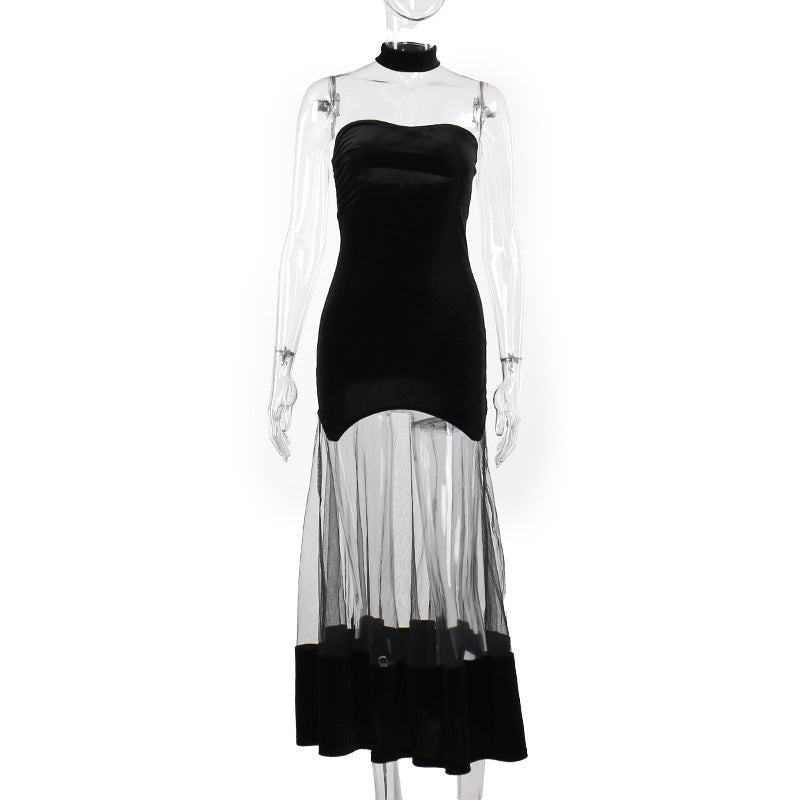 Vestito tubo semi trasparente da donna Valstrend, con cuciture in mesh, stile trendy e leggero, vista frontale.