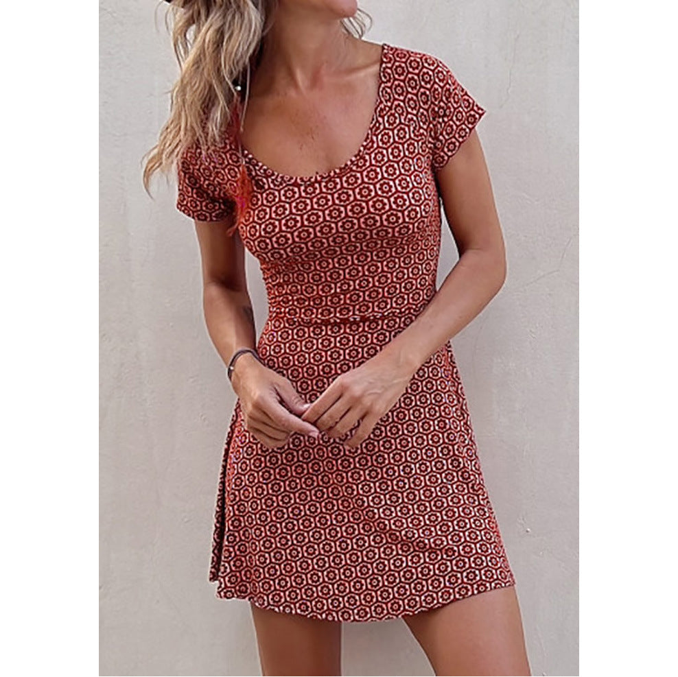 Gonna corta stampata a doppia faccia Valstrend, maniche corte, stile versatile e moderno, vista frontale con dettagli colorati.