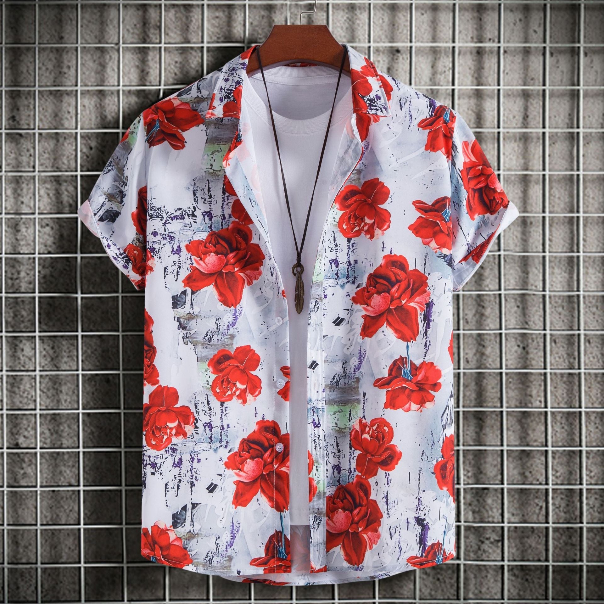 Camicia da uomo slim fit con stampa e maniche corte, stile moda Valstrend, tessuto leggero e moderno.