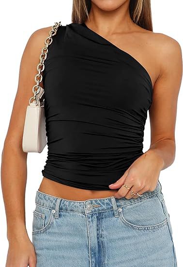 Maglietta donna senza maniche con spalline sottili e design slim, capo Valstrend shop, vista frontale su sfondo neutro.
