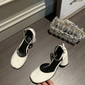 Scarpe donna stile patent leather con tacco chunky, split design, marca Valstrend, visibile in primo piano.
