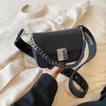 Borsa a tracolla quadrata in stile western Valstrend, con spallacci larghi e design compatto, perfetta per look casual e alla moda