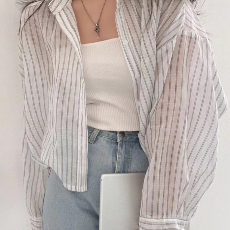 Camicia da donna estiva leggera e thin a maniche lunghe Valstrend, protezione solare, vestibilità ampia e traspirante.