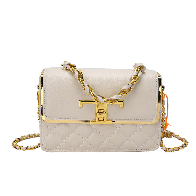 Borsa a spalla elegante Valstrend con catena diamantata, design raffinato e stile sofisticato, vista frontale con dettagli lucidi.