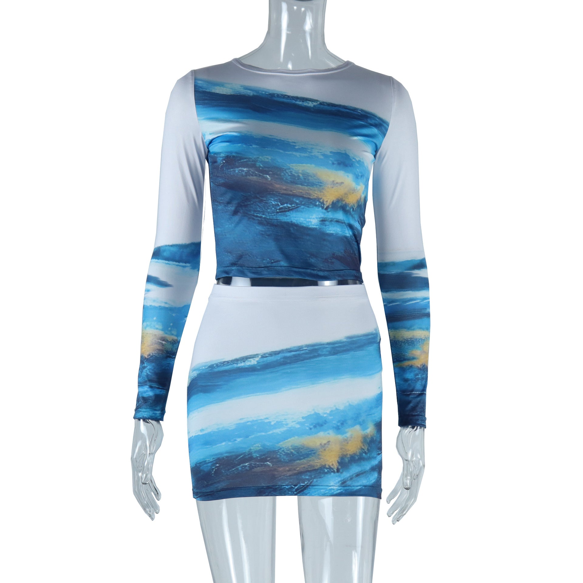 Top a maniche lunghe e girocollo in stile europeo e americano, abbinato a gonna aderente di moda Valstrend, look elegante e casual