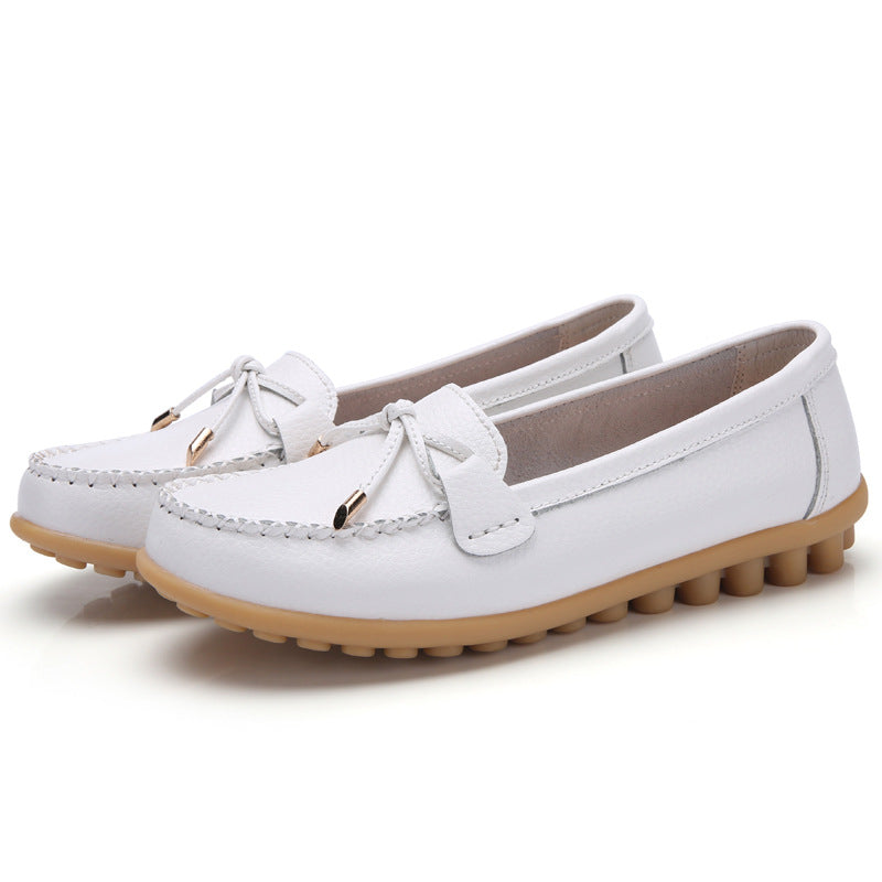 Scarpe donna valstrend gommino casual flat in pelle bovina a due strati, comode e eleganti, vista dall'alto.