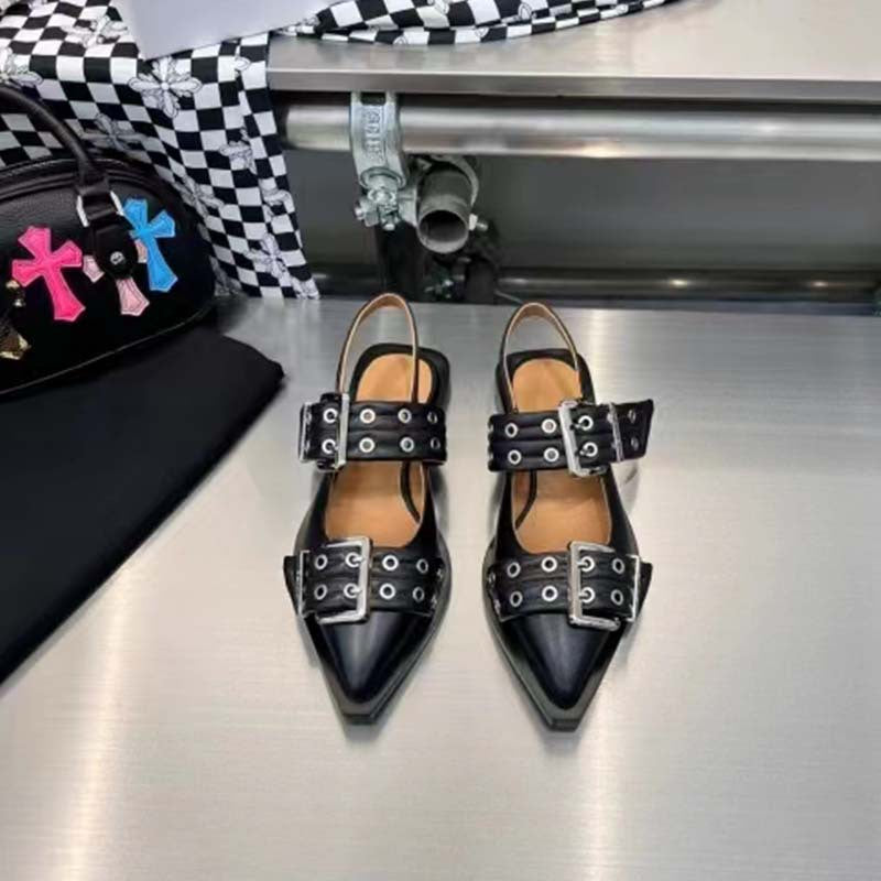 Sandali flat in pelle Valstrend con punta a punta, fibbia e design mule, scarpe eleganti e comode per l'estate.