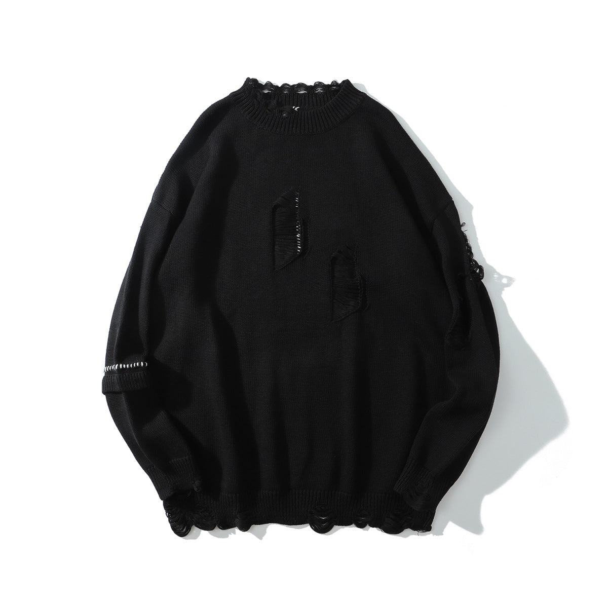 Maglione girocollo in lana Valstrend con ricamo, vestibilità ampia e stile casual, visibile in primo piano.