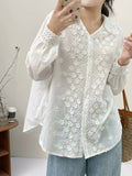 Camicia da donna Valstrend con fiori ricamati 3D, maniche lunghe, a doppio petto e revers elegante, dettagli floreali.
