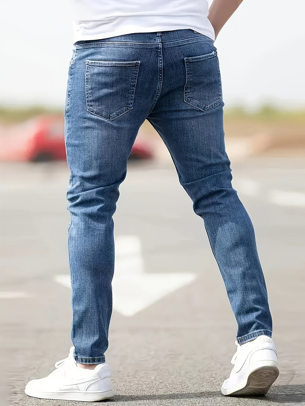 Jeans slim fit da uomo Valstrend con strappi, comodi e versatili, ideali per tutte le stagioni, tessuto denim resistente.