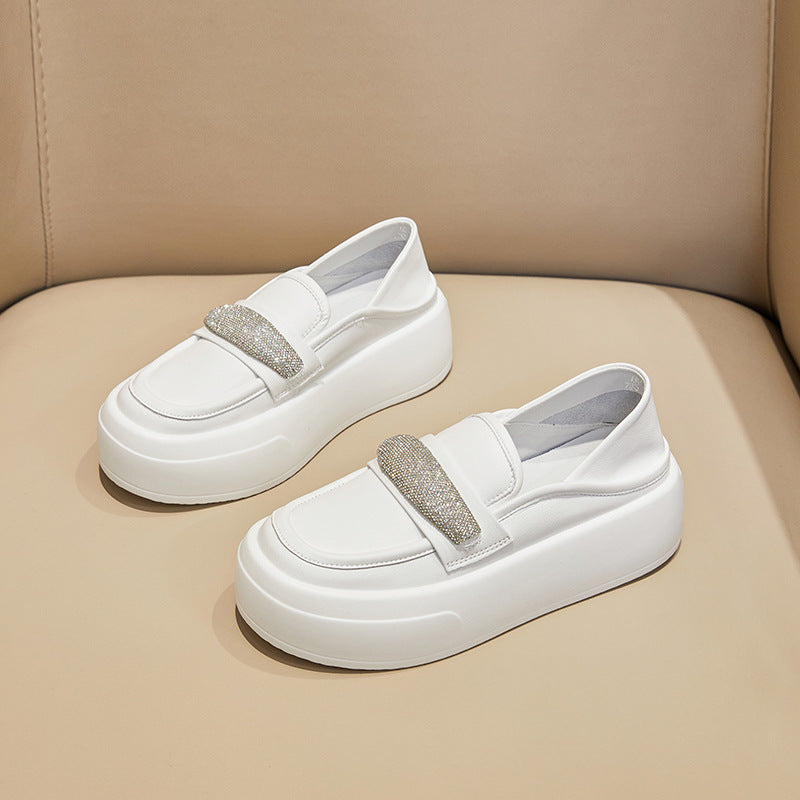 Scarpe donna Valstrend con piattaforma e tacco nascosto bianche, scarpa fashion con suola elegante e design alla moda.