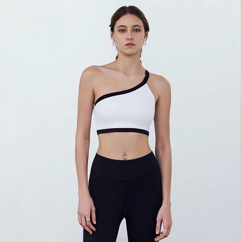 Slip invisibile da yoga Valstrend con design diagonale one-word, tessuto nude, comodo e aderente per esercizi e relax.