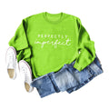Maglione donna a maniche lunghe Valstrend shop, collo rotondo, design semplice e imperfetto, tessuto morbido e confortevole.