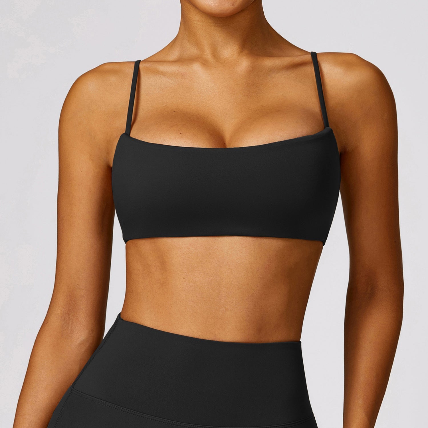 Reggiseno yoga femminile Valstrend con spalline a fascia e tessuto traspirante e rapido asciugamento, vista frontale.
