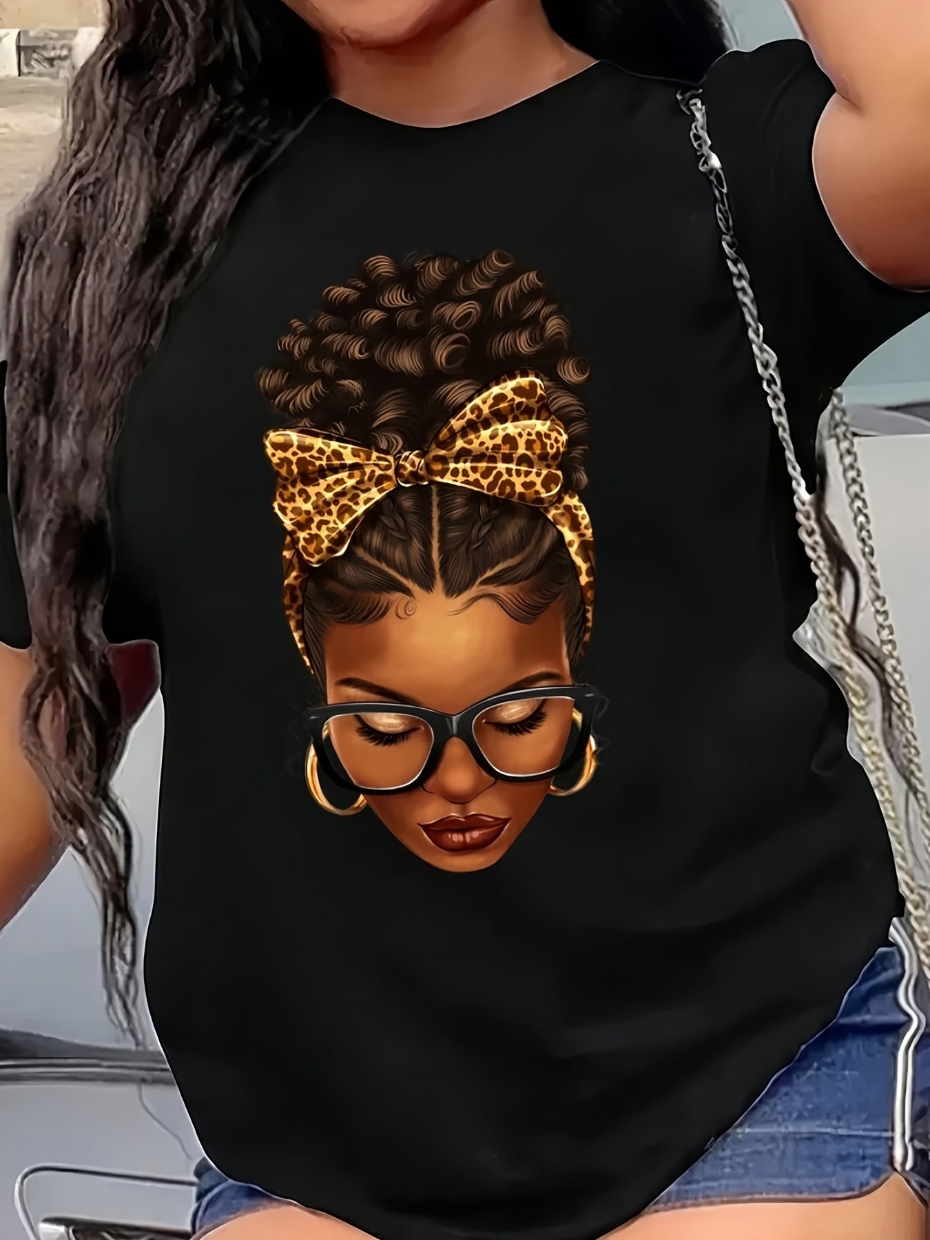 T-shirt donna a maniche corte Valstrend con stampa figura, collo rotondo, stile casual per primavera ed estate.
