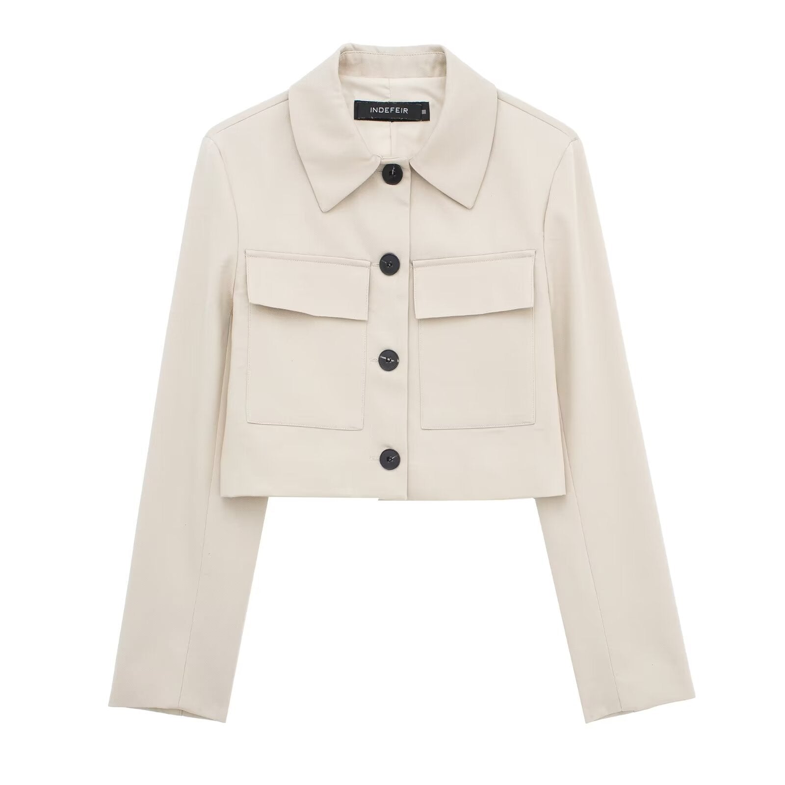 Giacca donna corta a vita alta e linea dritta, stile casual Valstrend, mostrata in dettaglio in questa immagine.