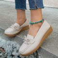 Scarpe donna Valstrend in tinta unita, stile casual con fiocco, disponibili anche plus size, comode e eleganti.